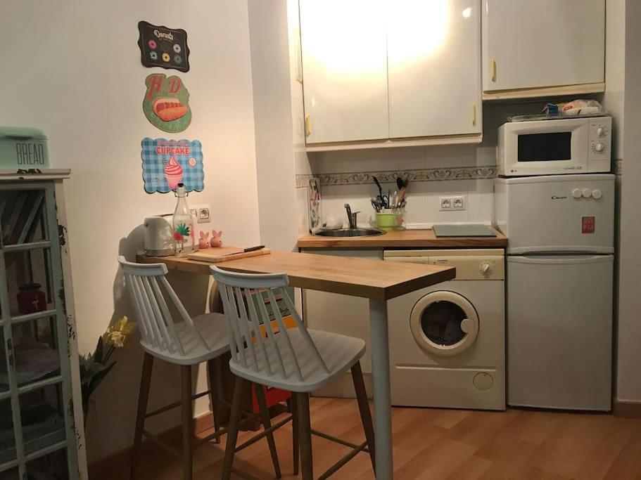 Apartamento En La Carihuela Торремолинос Экстерьер фото
